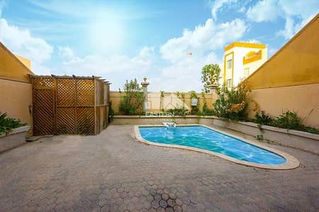 5 Bedroom Villa for Rent in Khalifa City A, Abu Dhabi - Private Enterance | Private Garden and Pool| Outside kitchen