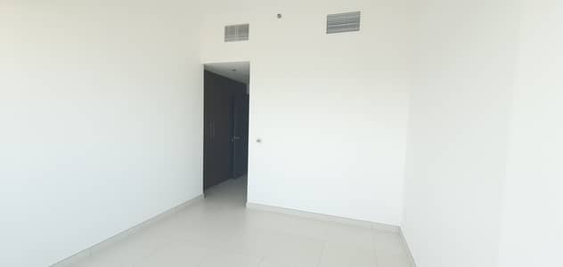 3 Bedroom Flat for Rent in Dubai Residence Complex, Dubai - Spacious 3bhk flat with all facilty in Dubai land area rent 65k in 4 chqs payment