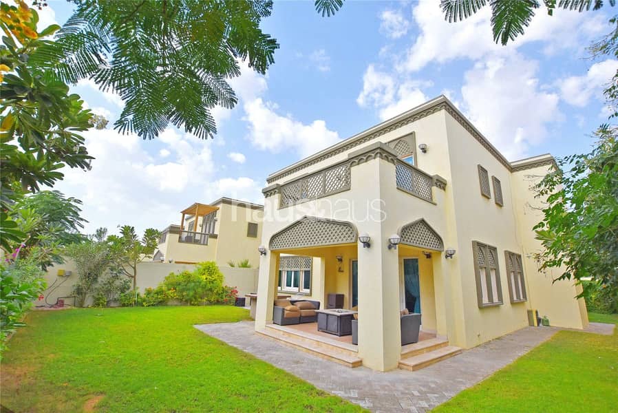 New Listing | Close to Clubhouse | Vastu Compliant
