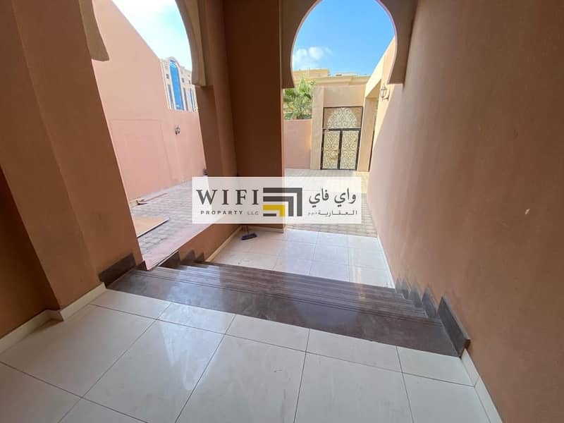For rent in Abu Dhabi a large villa (Al Nahyan Camp Area) for companies