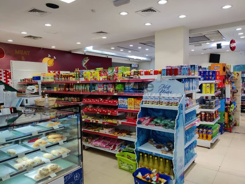 FITTED SUPERMARKET RETAIL SHOP