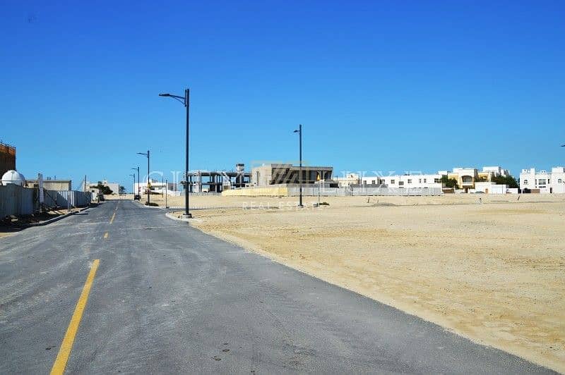 8 Walk to the Beach  Luxury MASSIVE plot  Freehold