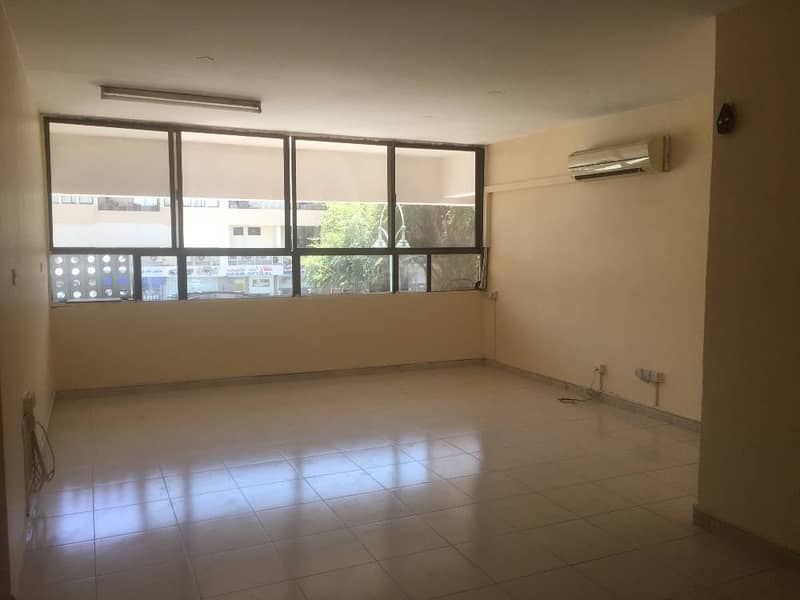 Spacious 2 bhk apartment for rent in Town center close to Al Noor hospital