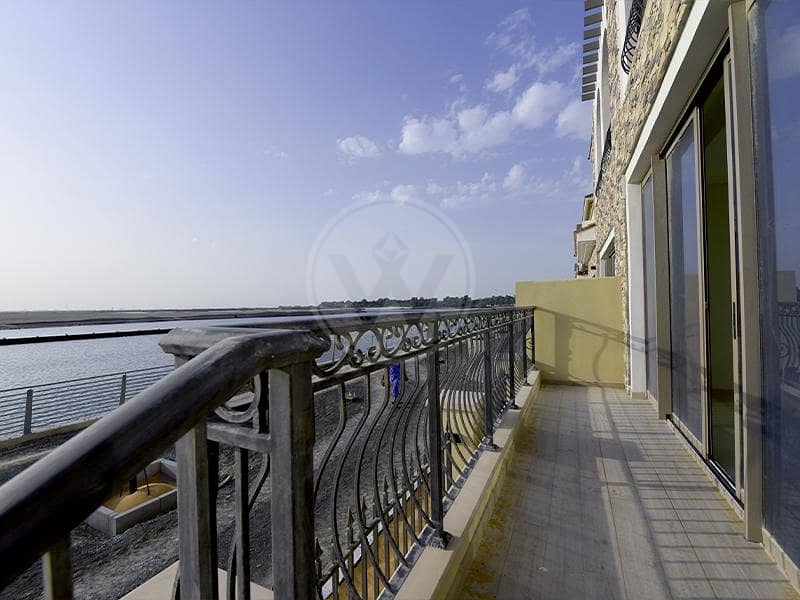 Hot deal! No commission fees | Sea view townhouse