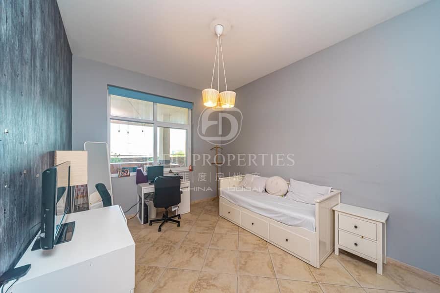 9 Spacious | Upgraded | Terraced apt | Open View