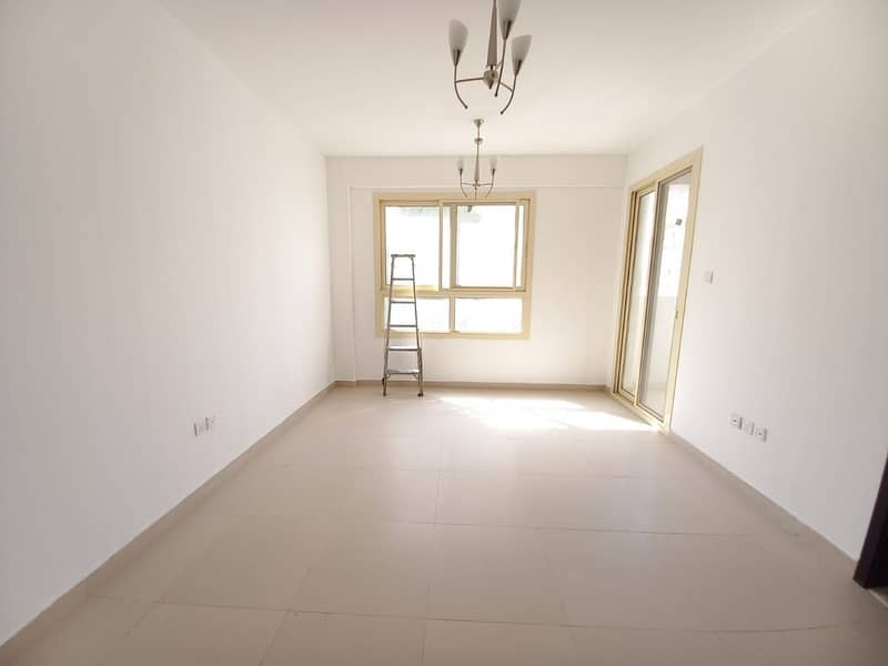 Квартира в Аль Кулайя, 2 cпальни, 26000 AED - 5355775