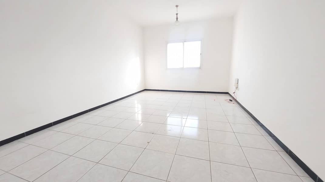Spacious studio Apartment only 15k in majaz area with 30 days free