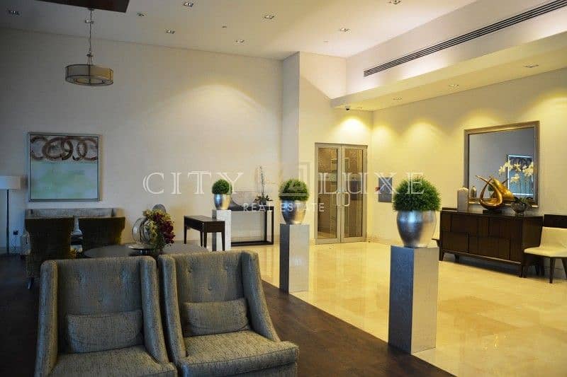 4 Vacant | Elegant Studio Fountain View | Furnished