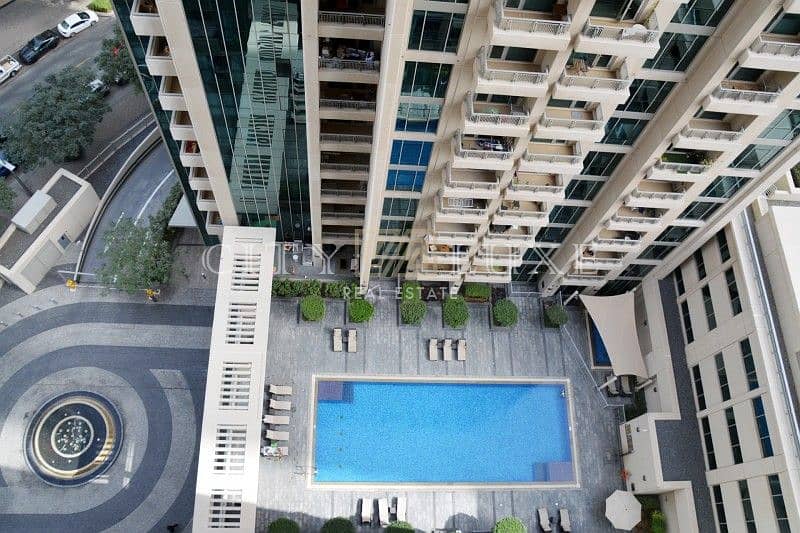 12 Vacant | Elegant Studio Fountain View | Furnished
