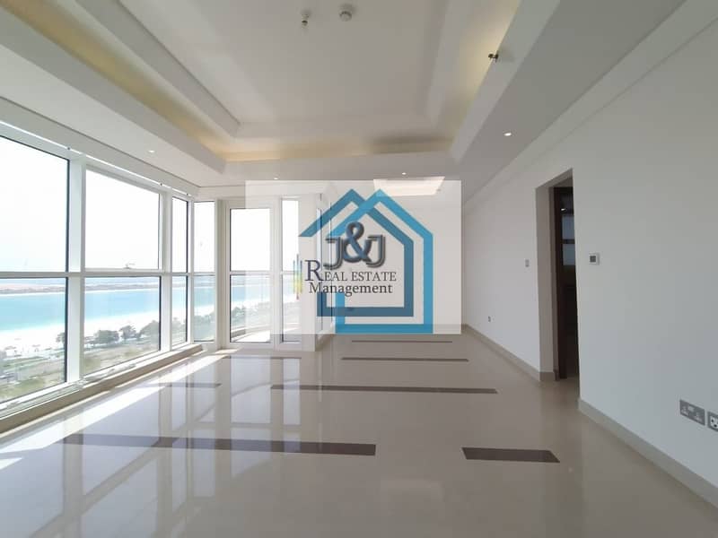 Stylish 2 Bedroom with maid room Sea view Apt