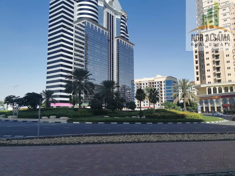 محل تجاري في واحة دبي للسيليكون 250000 درهم - 5661964