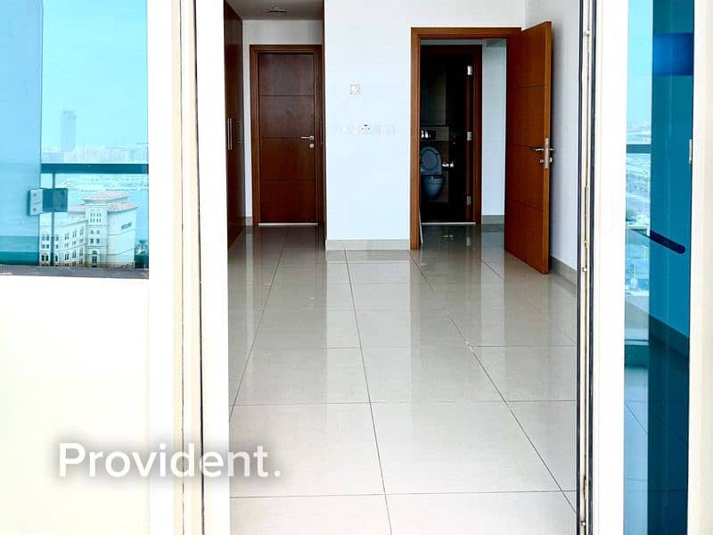 7 Full Sea View | Well Maintained | Chiller Free