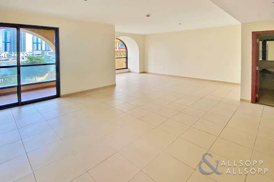 Large 2 Bed | Bright And Light | Marina View