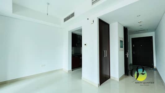 Studio for Rent in Downtown Dubai, Dubai - Spacious Studio | Large Balcony | Modern Layout