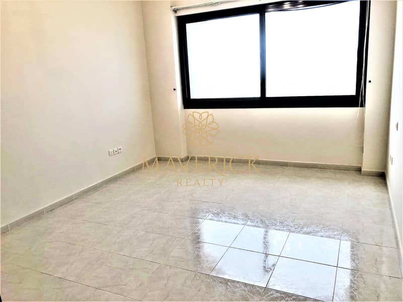 7 Sea View | Huge 3BR+Maids/R | Free Parking
