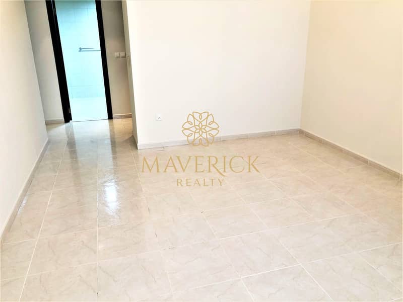 8 Sea View | Huge 3BR+Maids/R | Free Parking