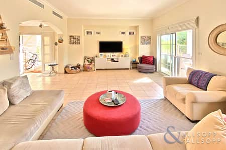 فیلا 3 غرف نوم للبيع في البحيرات، دبي - Exclusive | Independent Villa | Single Row