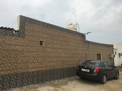 5 Bedroom Villa for Sale in Al Qadisiya, Sharjah - For sale an Arab house in Qadisiyah area in good condition