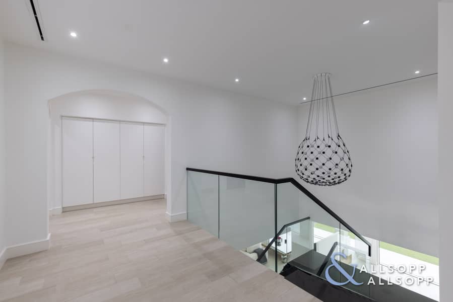 15 Exclusive - Completely Remodelled Throughout