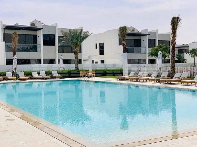 12 Townhouse 3bedrooms ready to move in Damac Hills2