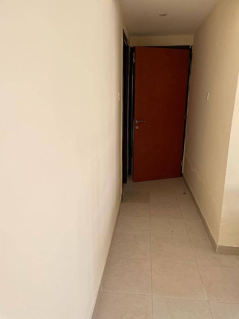 Cheapest Deal of the day. . 2 BHK for Rent in Garden City (Partition Allowed)