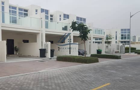2 Bedroom Villa for Sale in DAMAC Hills 2 (Akoya by DAMAC), Dubai - Beautiful Townhouse | Fully Furnished | Nice View
