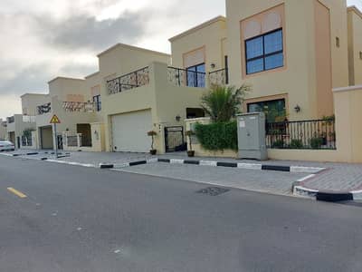 فیلا 5 غرف نوم للايجار في ند الشبا، دبي - فیلا في ند الشبا 1 ند الشبا 5 غرف 180500 درهم - 5668642