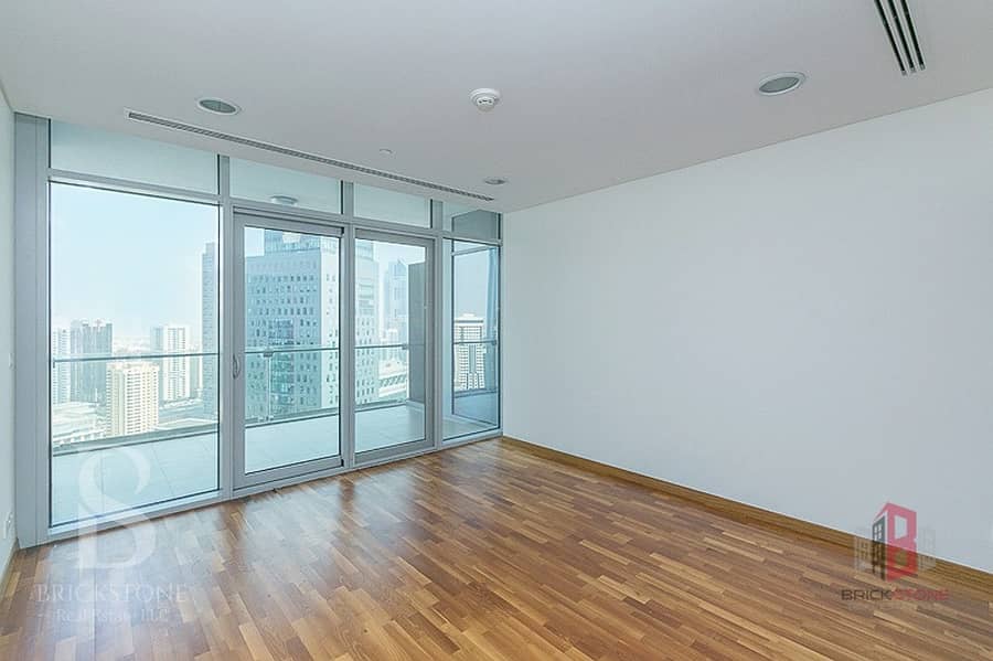 Spacious 1 Bed | Full Sea & DIFC view