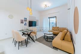Luxurious Apartment | Cozy | 1 Min Connect to  SZR
