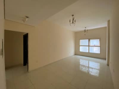 شقة 2 غرفة نوم للايجار في مدينة الإمارات‬، عجمان - للإيجار! 2BHK مع موقف سيارات في برج لافندر