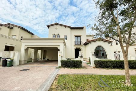 4 Bedrooms | Dark Wood | Vacant October