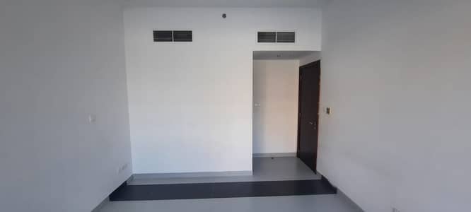 A spacious 1 bhk ready to move  price 32k 4 cheques