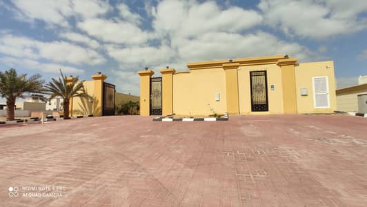 2 Bedroom Villa for Rent in Mohammed Bin Zayed City, Abu Dhabi - SUPERB PRIVATE 2BHK MULHAQ VILLA AT MBZ CITY