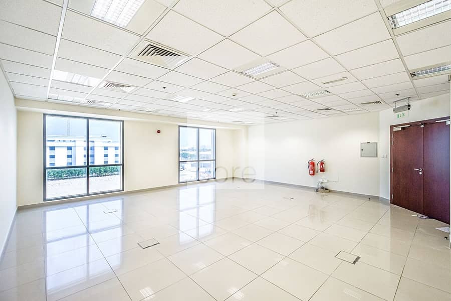 位于迪拜投资园区（DIP），欧洲商务中心 的写字楼 56000 AED - 5683825