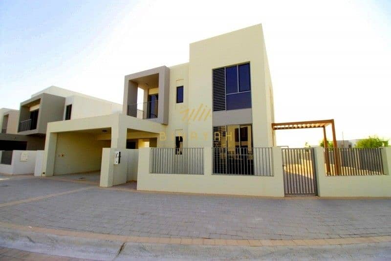 Family Area | Prime location| 5 bed+Maid|