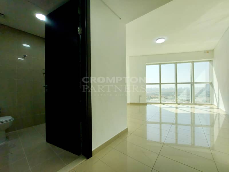 11 GREAT VIEW | BRIGHT & SUNNY | STORAGE | HUGE HALL