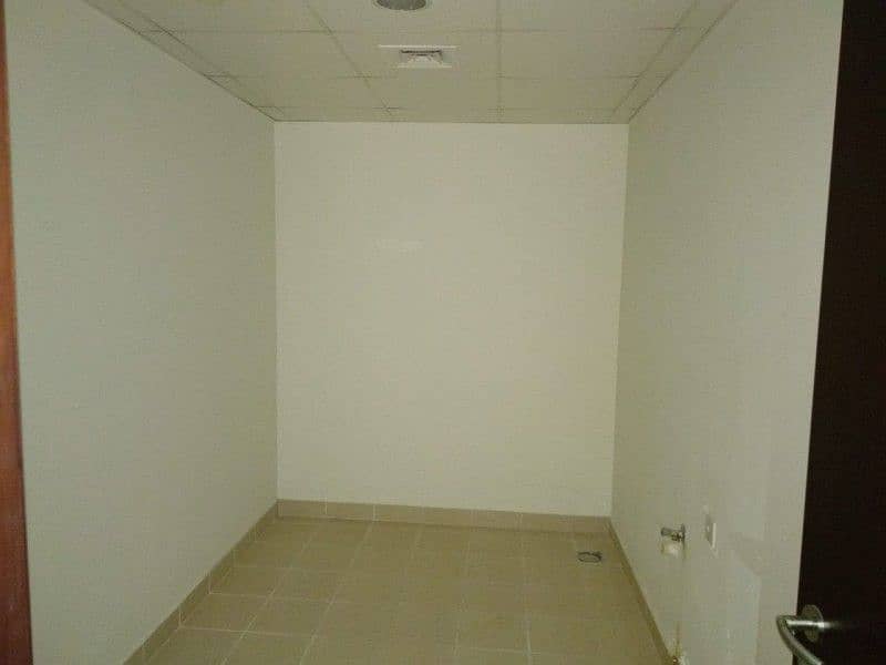 11 Hot Deal  | Vacant | With Store Room | Spacious