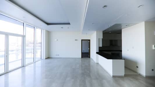 شقة 2 غرفة نوم للايجار في نخلة جميرا، دبي - Bright Apartment with Large Balcony