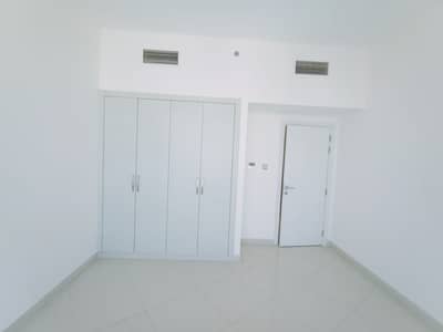 شقة 3 غرف نوم للايجار في القصباء، الشارقة - شقة في القصباء 3 غرف 75000 درهم - 5689610