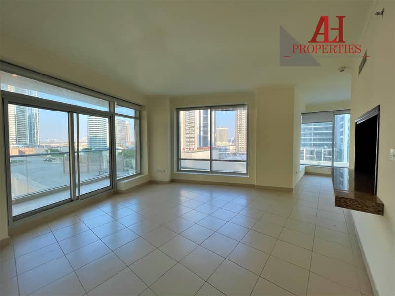 位于迪拜市中心，景观高塔 1 卧室的公寓 989000 AED - 5600290