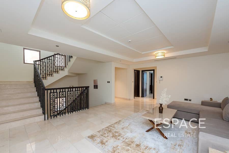 6 Newly Furnished | Sea View | Must See