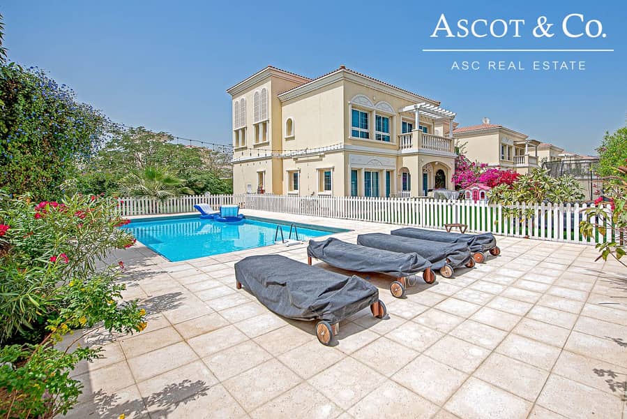 Exclusive Upgraded 3 Beds | Private Pool