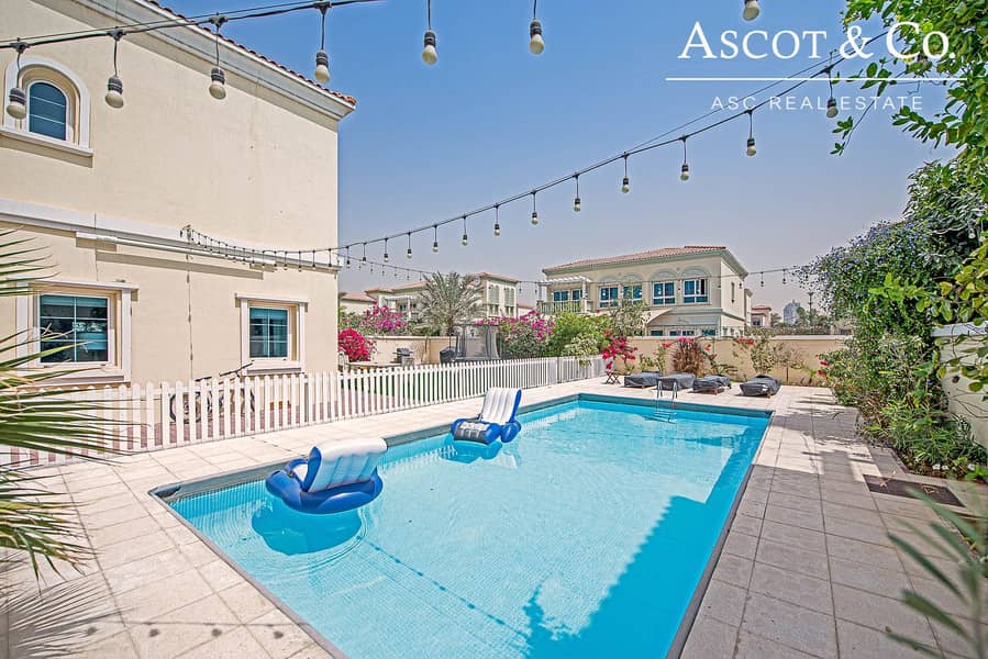 2 Exclusive Upgraded 3 Beds | Private Pool