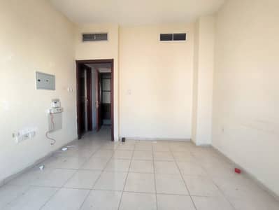 Spacious studio flat for in  al qulayaa area  rent 14k 4to6cheque payment  in al qulayaa area sharjah .