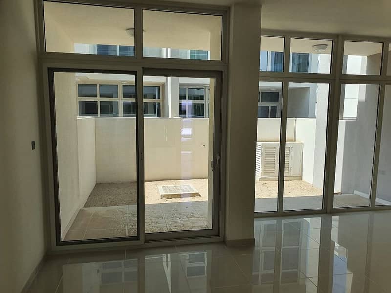 VACANT & READY, AED 899,000, KILLER RESALE READY KEY IN HAND & TITLE DEED READY , 3BR AKOYA OXYGEN , PLOT AREA 1208 SQUARE FEET , BUA IS 1600 SQUARE FEET  UNIT IS READY & VACANT WITH KEYS IN HAND  PERMIT NUMBER 1734335526