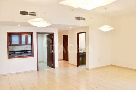 Beachfront 2 Bed / Vacant / Spacious