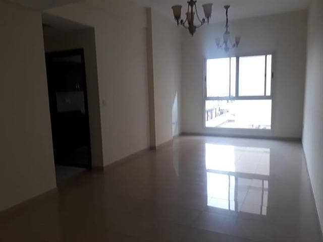DEAL OF THE DAY SPACIOUS 2BHK WITH CLOSE KITCHEN FOR RENT 73K/4CHQS