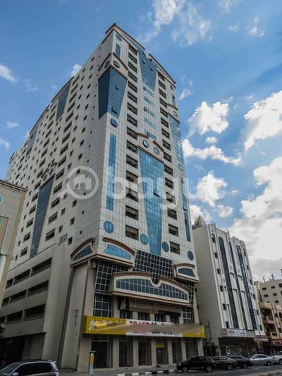 2 Bedroom Flat for Rent in Al Mahatah, Sharjah - Two Bedroom Apartment for Family in Front of Al Mahatta Park, Al Qasimia Street in the Main Road with Two Bathroom, Built in kitchen and  balcony One