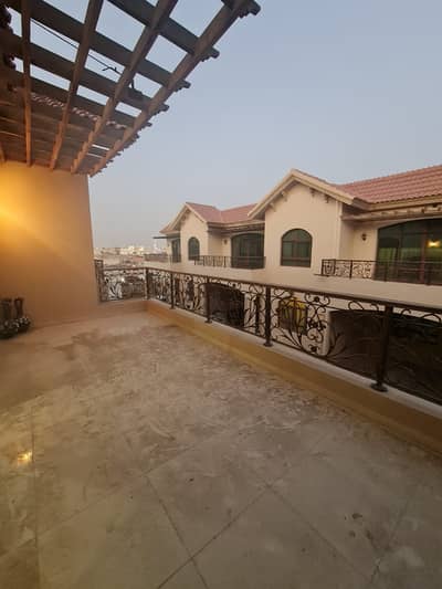GORGEOUS 4 MASTER BEDROOMS VILLA WITH PRIVATE YARD || 1`30K