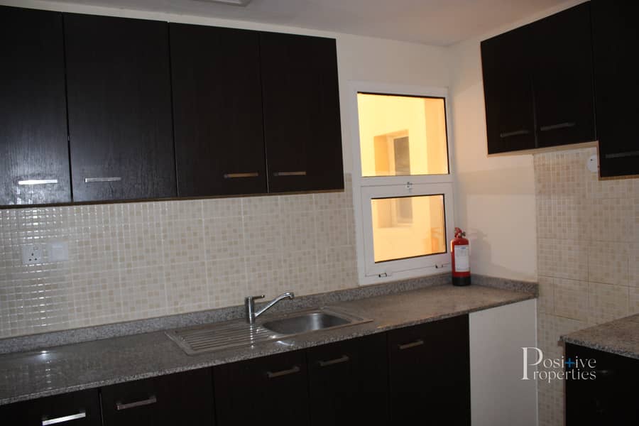 11 1 Bed  | Balcony & Terrace | Closed Kitchen